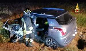 incidente auto distrutta