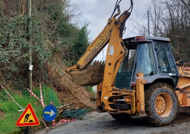 lavori in corso strada