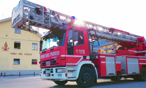 vigili autoscala domo uscita sede