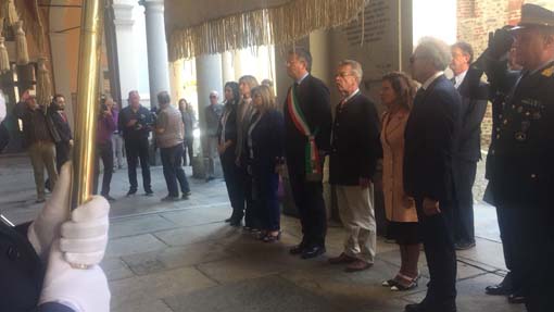 deposizione corona ai caduti