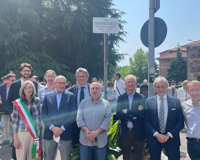 Una via dedicata a don Gibello a Biella