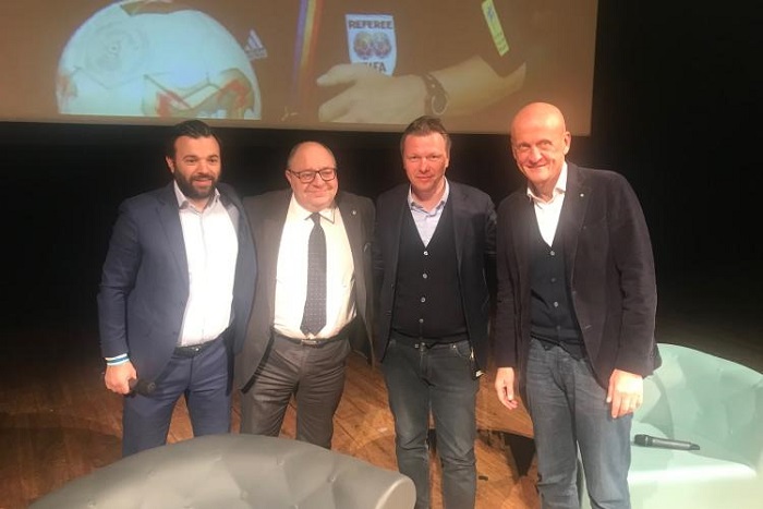 Pierluigi Collina ospite a Biella: teatro gremito