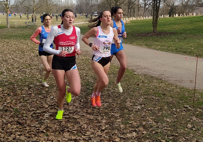 Arianna Reniero va forte al Cross nel Parco Colletta di Torino