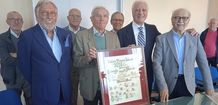 Quinta Tessili 1963-64: da mezza Italia all’Itis per il 60° del diploma