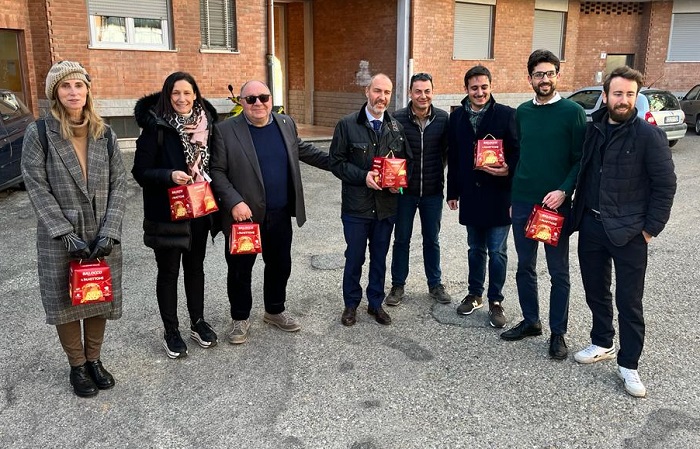 Al Villaggio Lamarmora distribuiti 352 panettoni