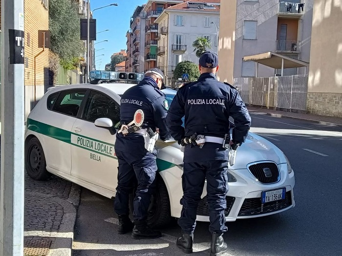 Persona ubriaco nell'area cani di Biella
