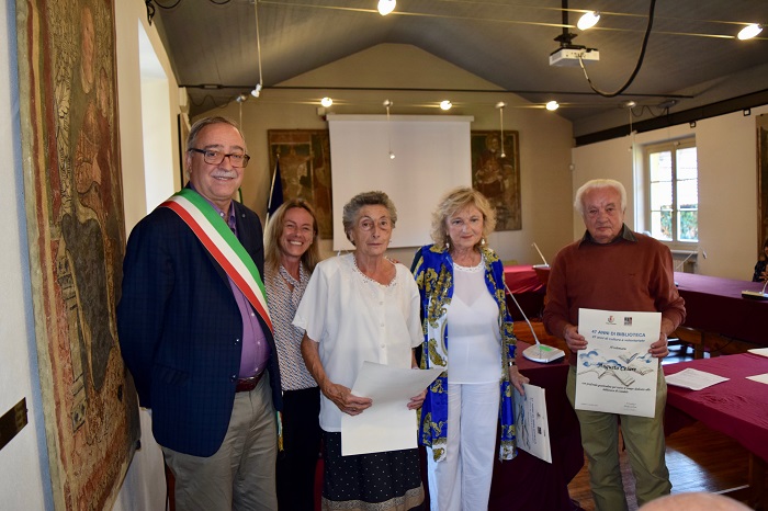 Candelo ha premiato i volontari della biblioteca