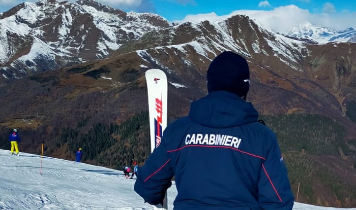 Controlli dei carabinieri sugli sci a Bielmonte