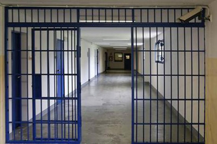 La polizia penitenziaria sperimenta lo spray urticante in carcere