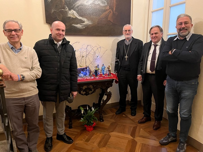 Coldiretti Confartigianato: statuina del presepe in diocesi a Biella e Vercelli