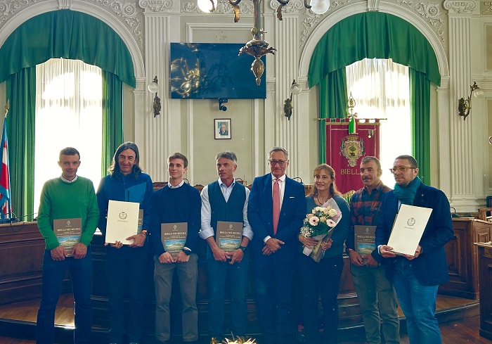 I componenti della spedizione sul K2 ricevuti a palazzo Oropa