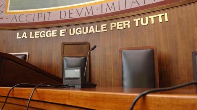 Marito arrestato dopo aver preso a bastonate la moglie