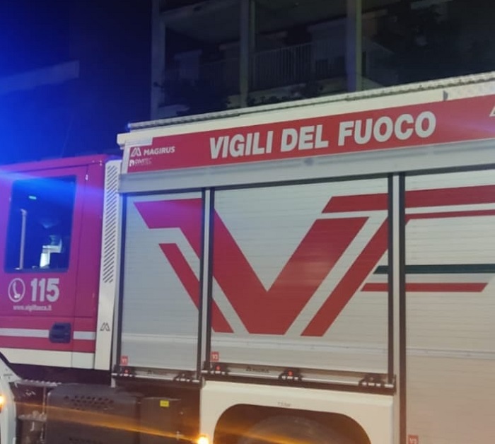 Scoppia tubo dell'acqua in un palazzo a Biella