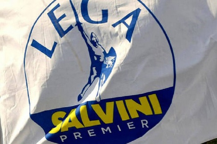 A Biella raccolta firme della Lega contro il Mes