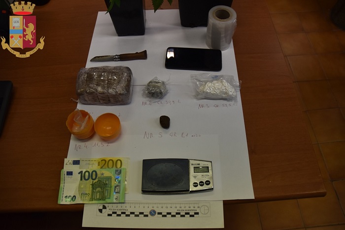 Arresto per spaccio di stupefacenti a Vercelli, in manette un biellese