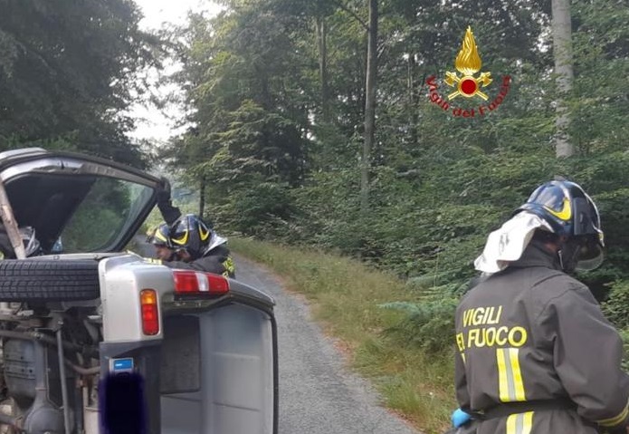 Si ribaltano con il fuoristrada a Varallo