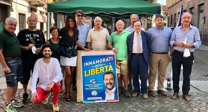 Lega: 200 firme per dire stop all'invasione dei migranti