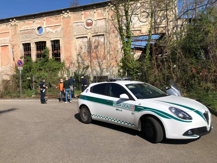 Clochard morto in un vecchio stabilimento industriale a Biella
