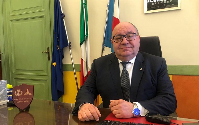Covid-19: il sindaco di Biella ferma il cittadino che va al parco