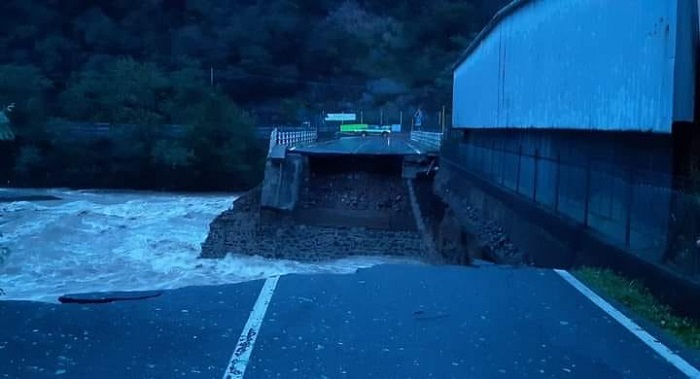 Crollata la strada a Crevacuore nella notte