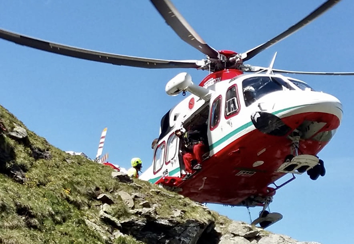 Si frattura le caviglie, recuperato dall'elisoccorso al Monticchio