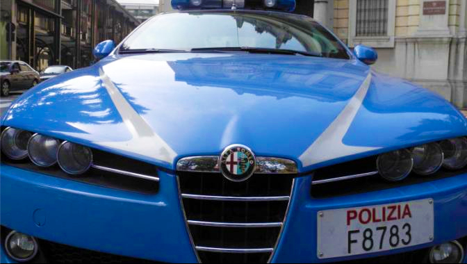 Polizia interviene con lo spray urticante a Biella