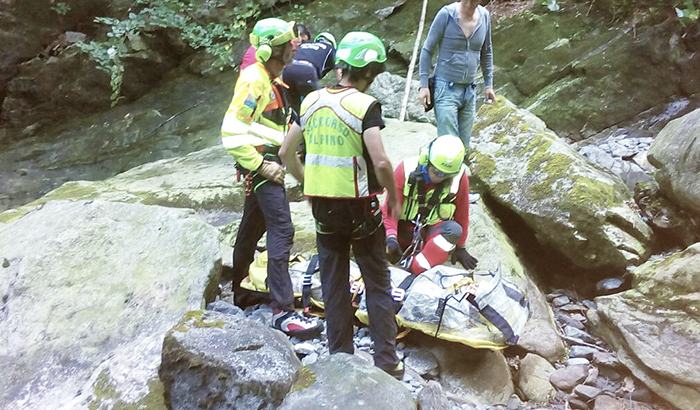 Escursionista scivola nel vallone di Oropa