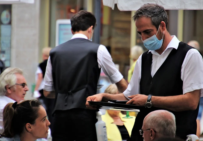 I dati covid in Piemonte migliorano, Cirio: "Fiduciosi che il Piemonte possa ritornare arancione dalla prossima settimana"