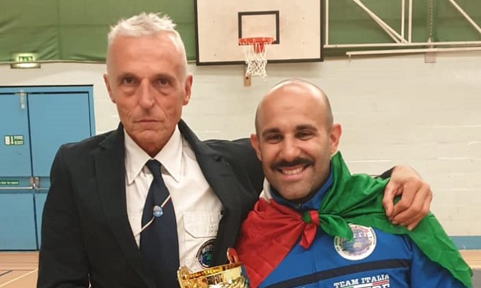 Doppio titolo per Alessio Santi nella panca piana